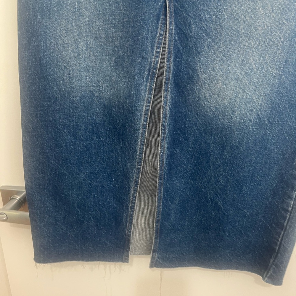 Zara Women's Dark Blue Denim Skirt - Picture 3 of 10